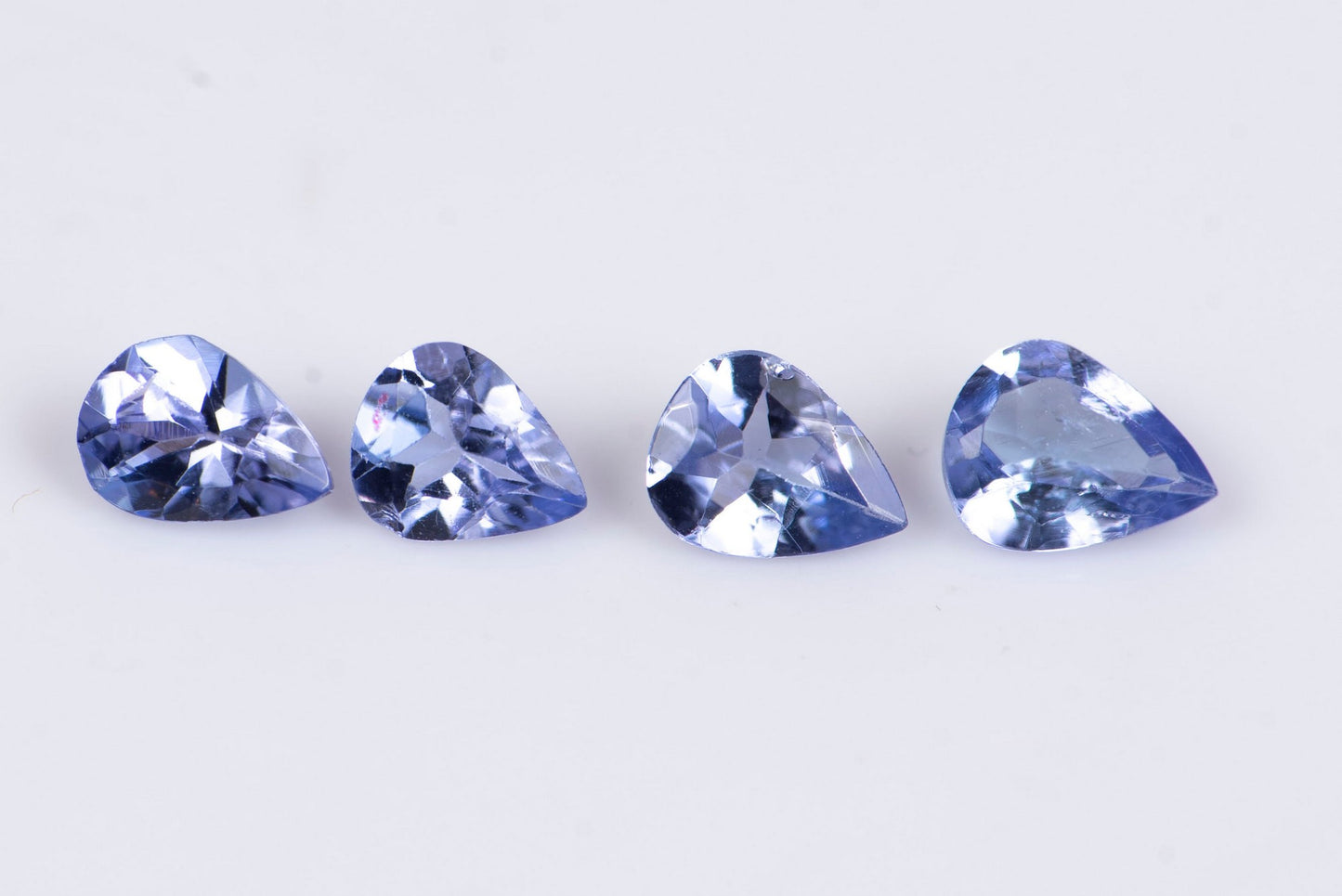 4 броя танзанит 0.51ct, капковидна шлифовка