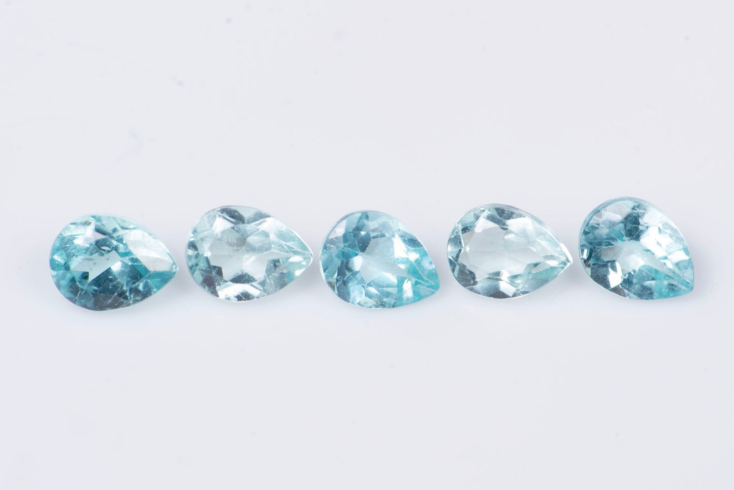 5 pieces blue apatite 0.85ct 4x3mm teardrop cut