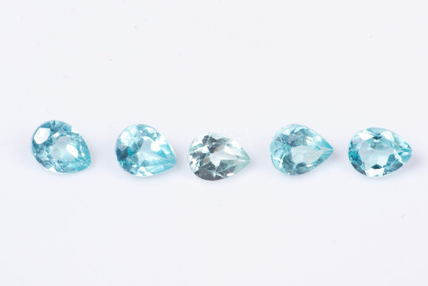 5 броя естествен син апатит 0.91ct 4x3mm капковидна шлифовка