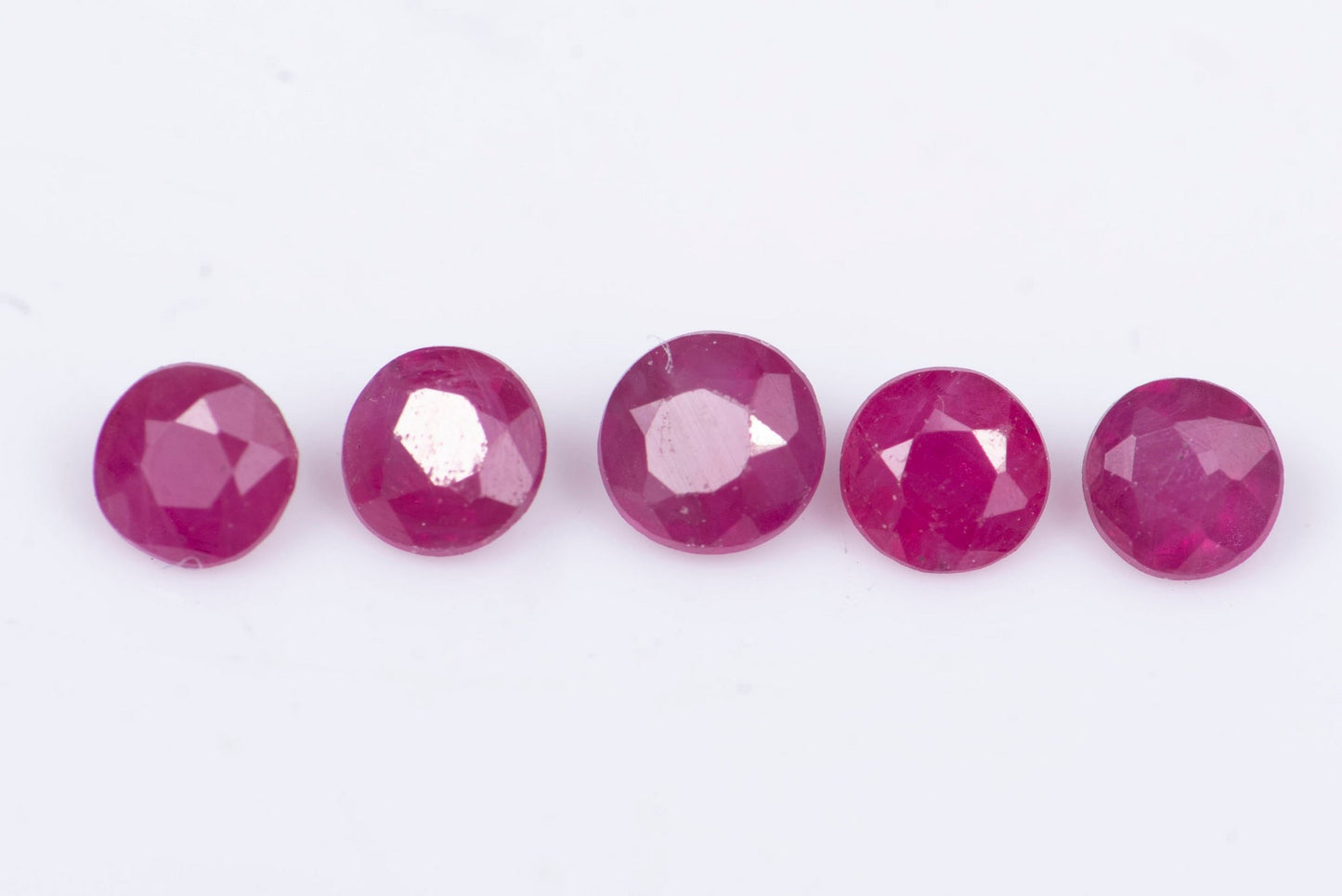 5 pieces ruby 0.42ct heated round cut