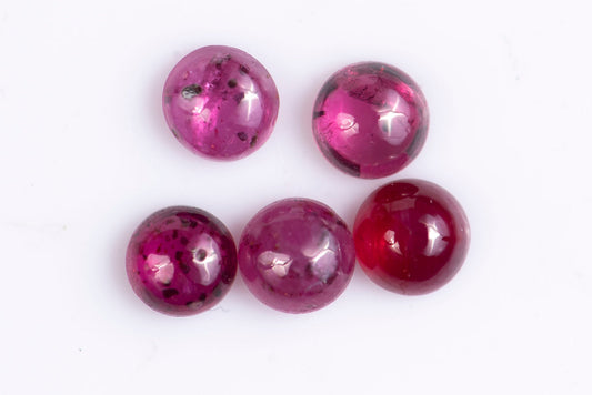 5 pieces ruby 0.53ct heated round cabochons