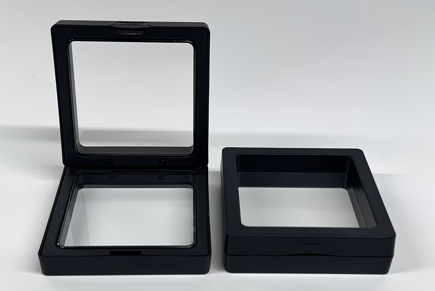 3D Floating Display Stand 11x11cm - Black