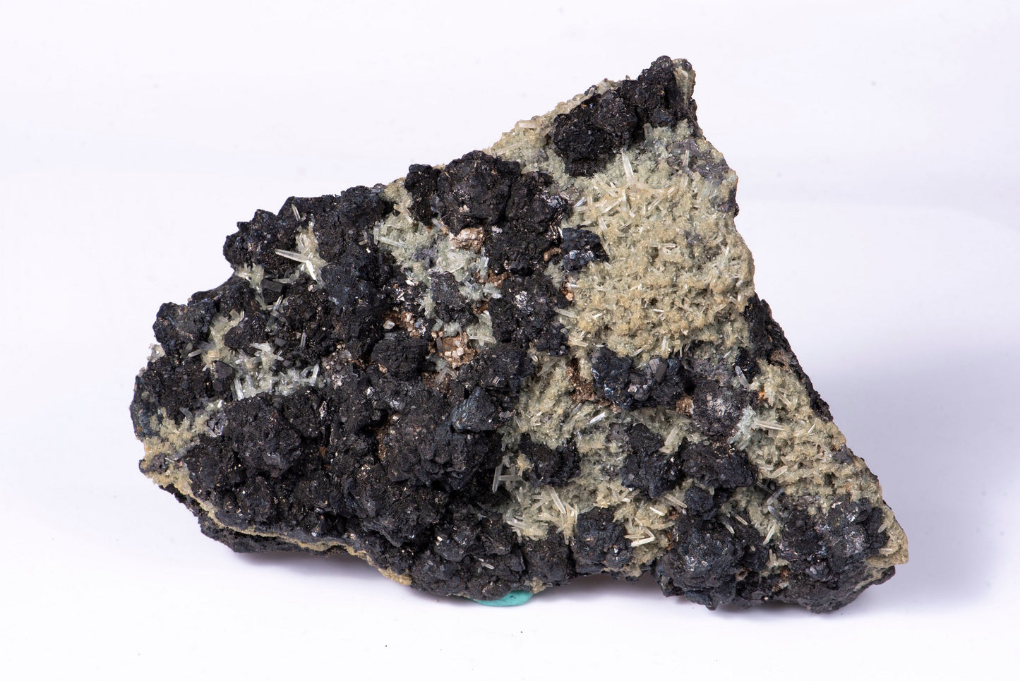 Big cluster with sphalerite and quartz from Bulgaria 1038g
