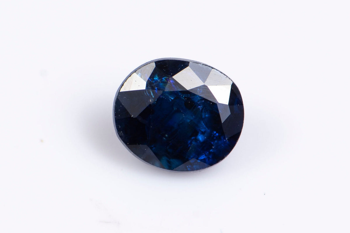 Естествен син сапфир 0.54ct, нагряван, овална шлифовка