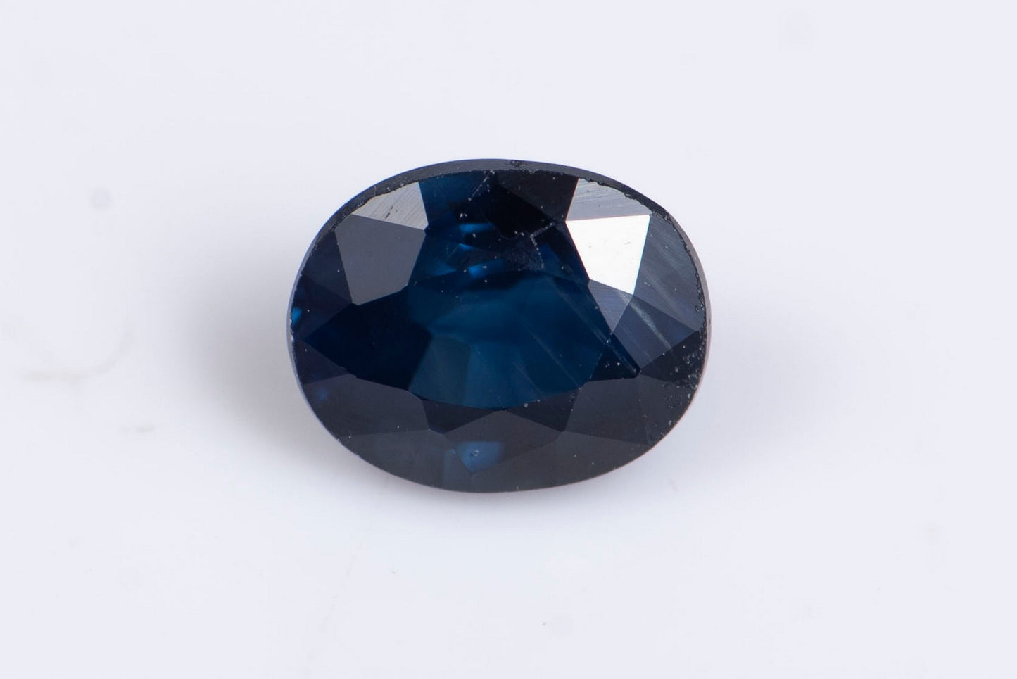 Blue sapphire 0.60ct heated oval cut