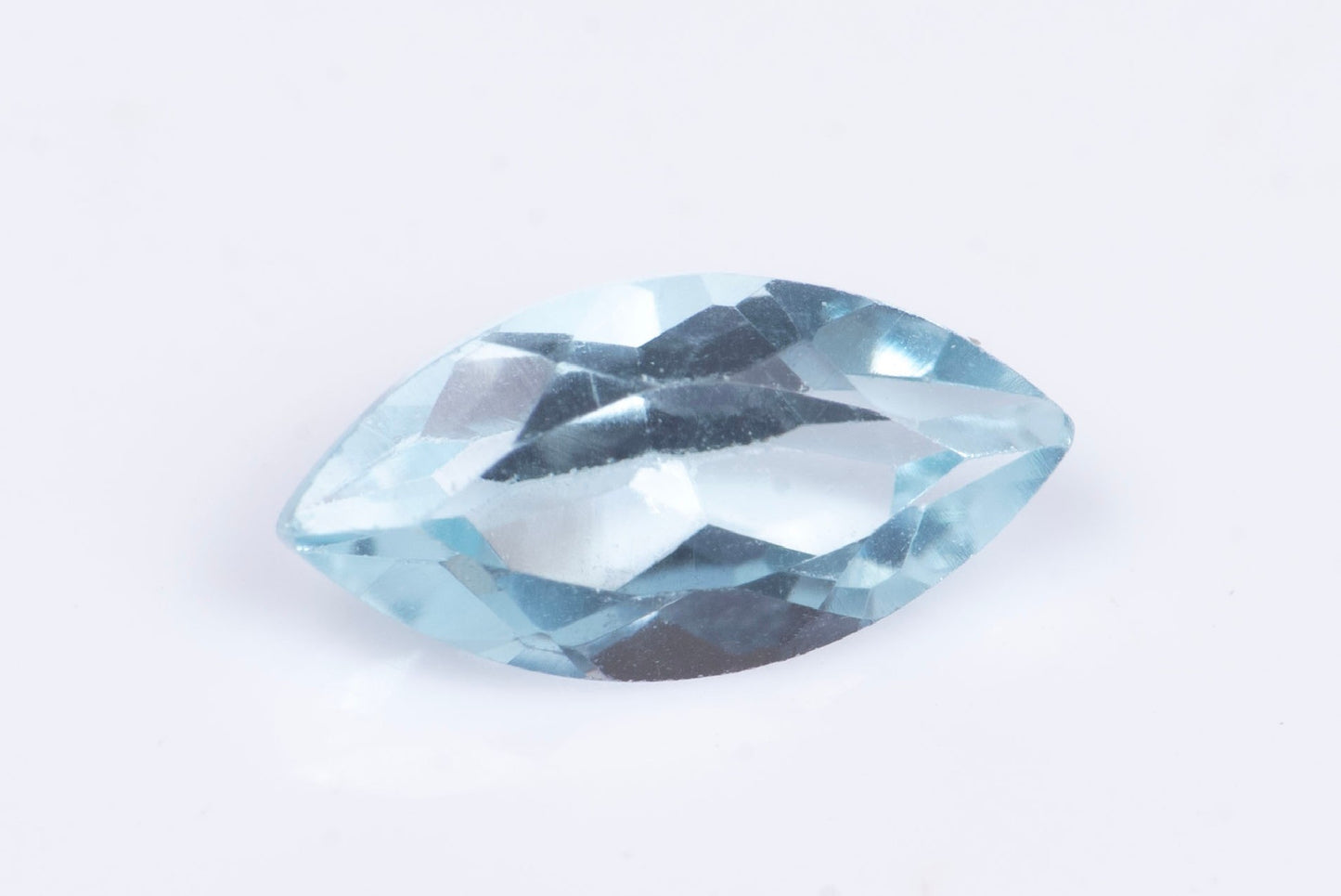 Blue topaz 0.63ct 8x4mm VS marquise cut