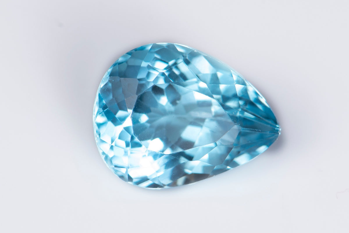 Естествен син топаз 6.69ct капковидна шлифовка