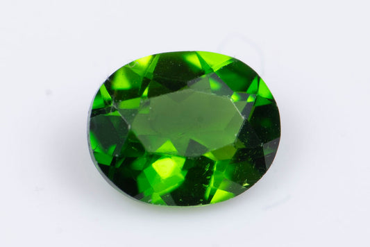 Хром диопсид 0.39ct 5x4mm овална шлифовка