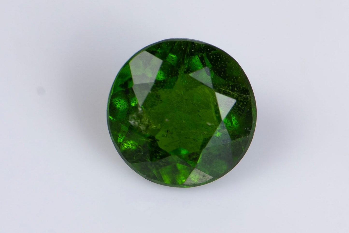 Хром диопсид 0.54ct 5mm кръгла шлифовка