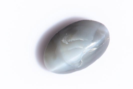 Chrysoberyl cat's eye 0.8ct oval cabochon
