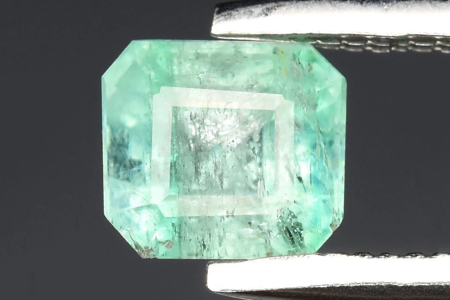 Естествен смарагд от Нигерия 0.51ct 4.5x4.2mm октагон шлифовка