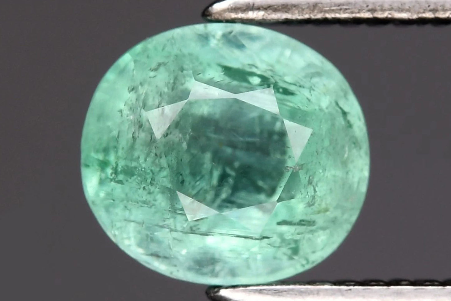 Natural Green Emerald from Nigeria 0.60ct 5.3x4.8mm Oval Cut