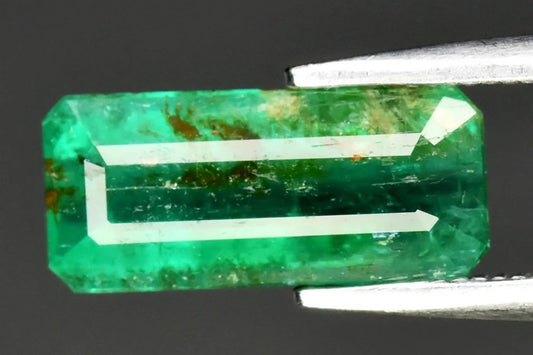 Natural Green Emerald from Zambia 1.49ct 11.3x5mm Octagon Cut