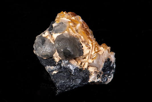 Флуоресцентен церусит с барит 98g