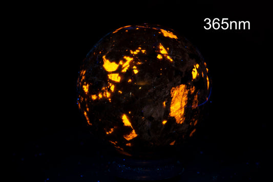 Fluorescent sodalite sphere 60mm