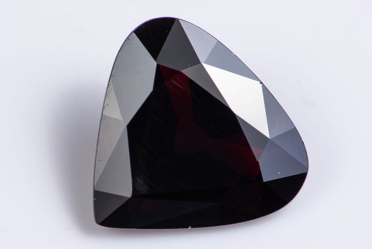 Big Rhodolite 7.35ct VVS teardrop cut