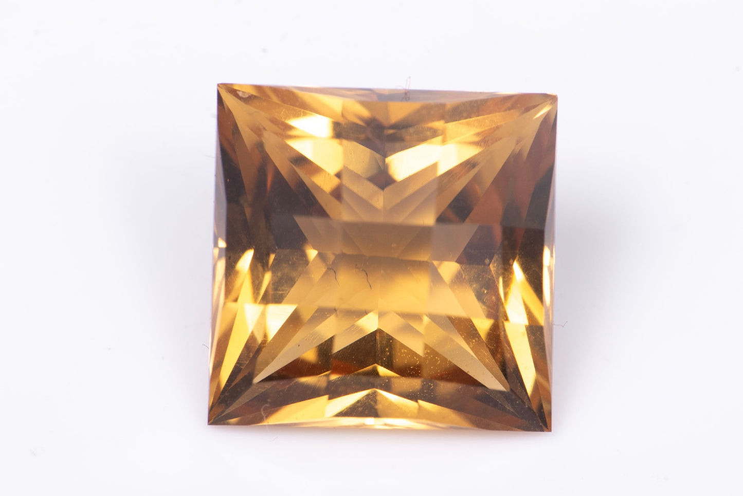 Golden citrine 6.78ct 11mm VS fancy radiant cut