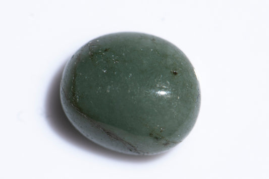 Green jade cabochon 3.3ct