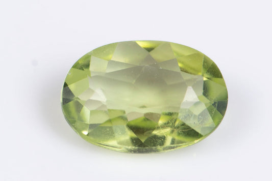 Green peridot 0.71ct 7x5mm oval cut