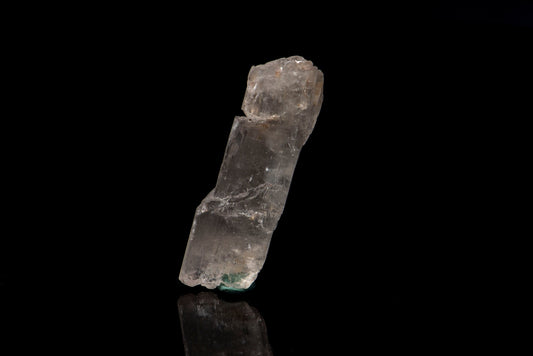 Green spodumene 17.7g fluorescent