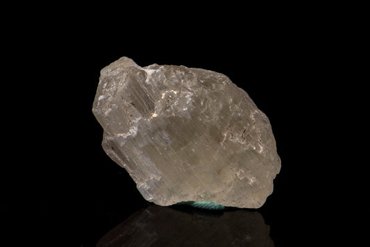 Green spodumene 19.8g fluorescent