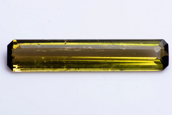 Естествен зелен турмалин 2.38ct багета шлифовка