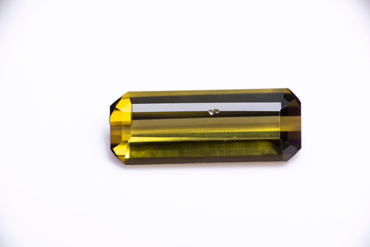 Естествен зелен турмалин 4.34ct VS багета шлифовка