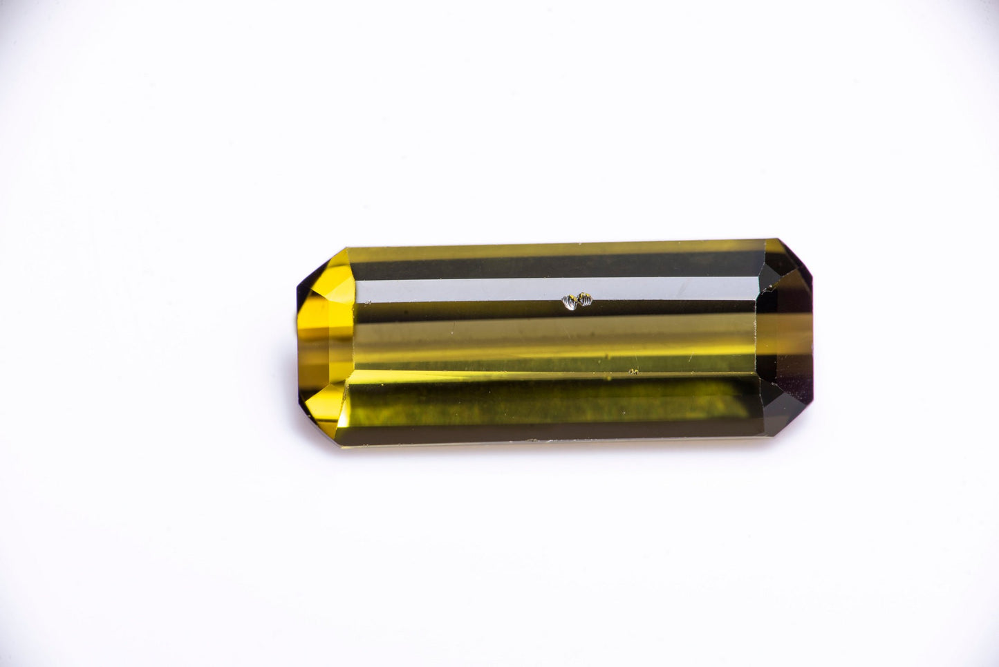 Green tourmaline 4.34ct VS baguette cut