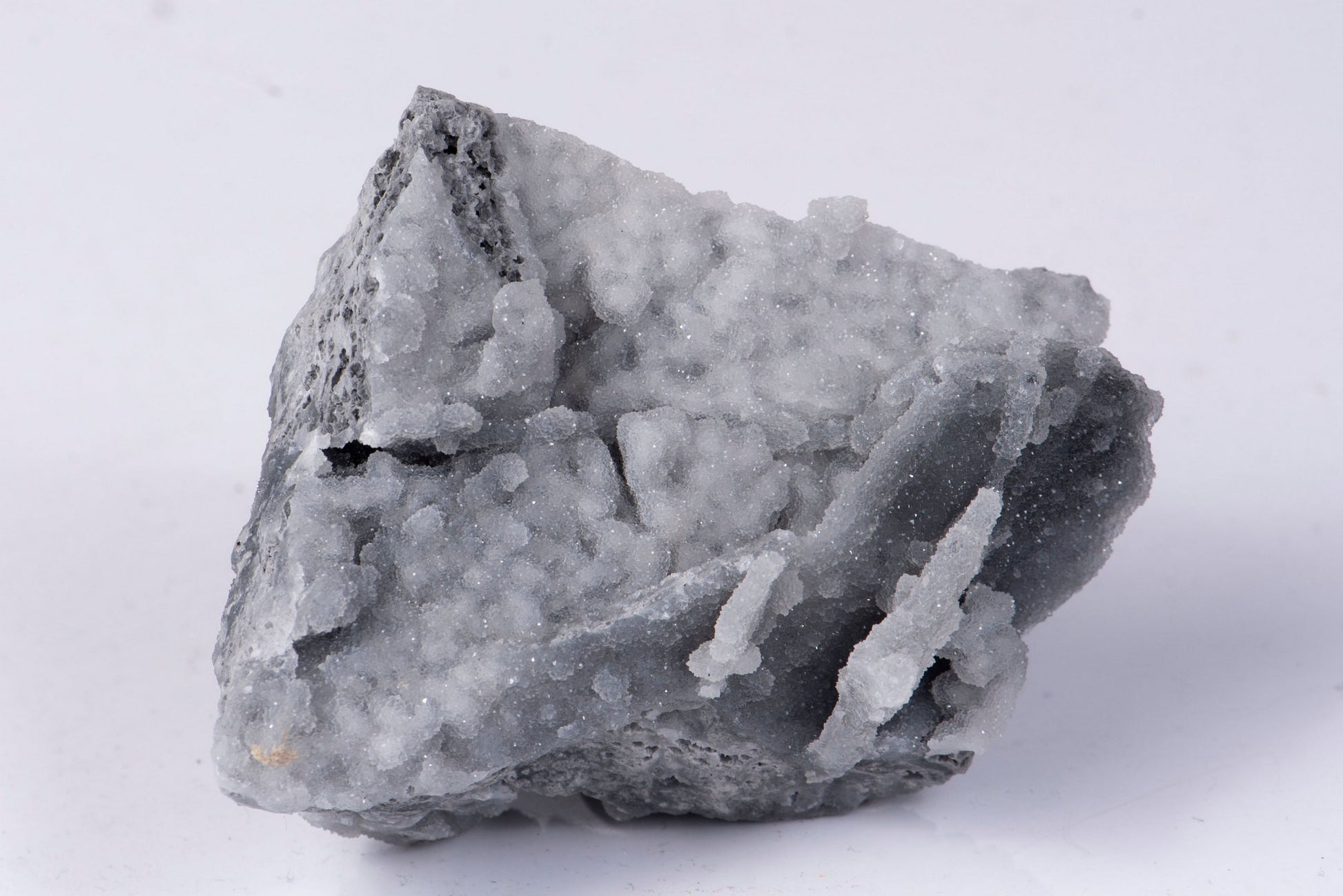Natural grey chalcedony with sugar quartz 227g Bulgaria mineral specimen collector