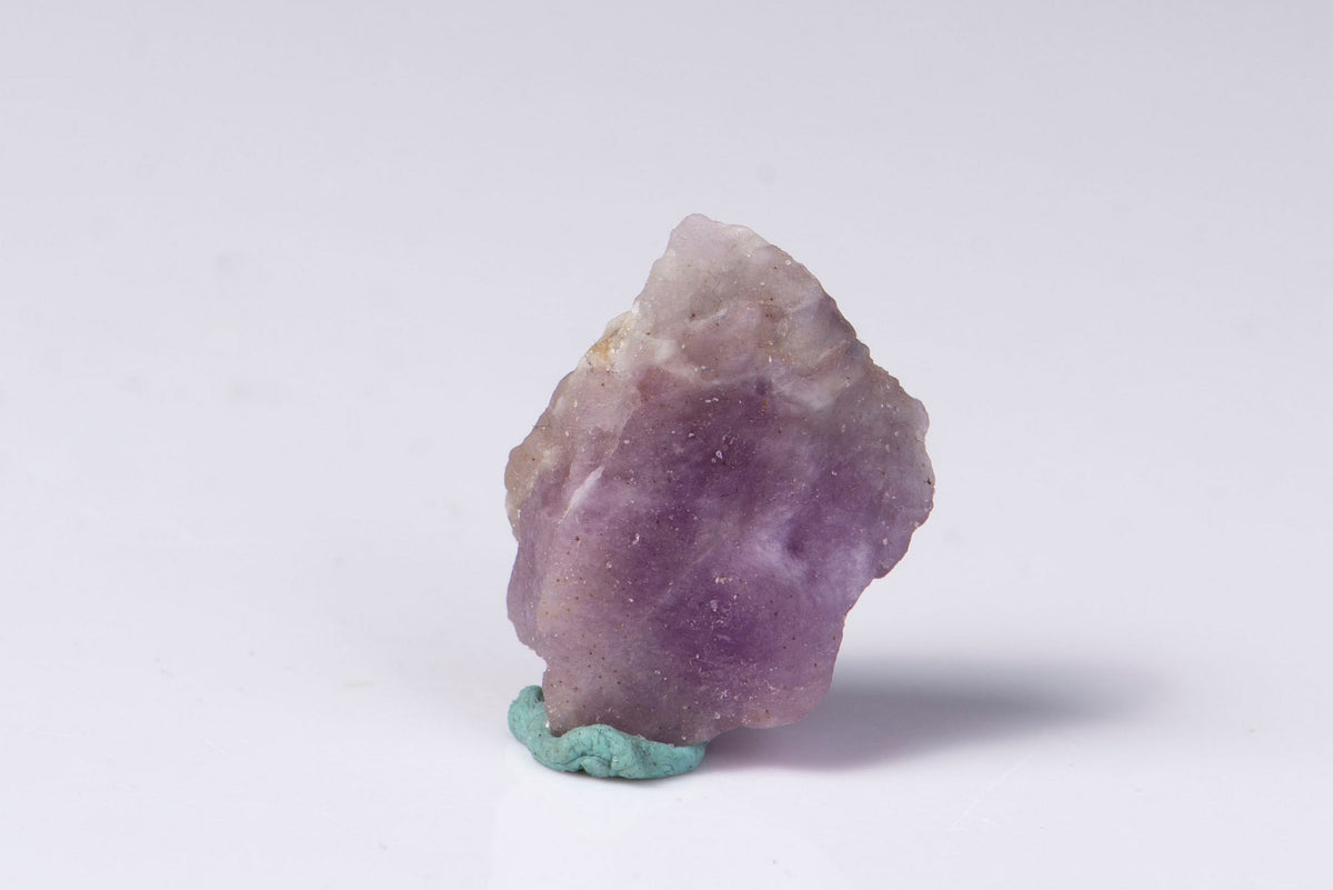 Natural Hackmanite (Tenebrescent Sodalite) 5g Fluorescent