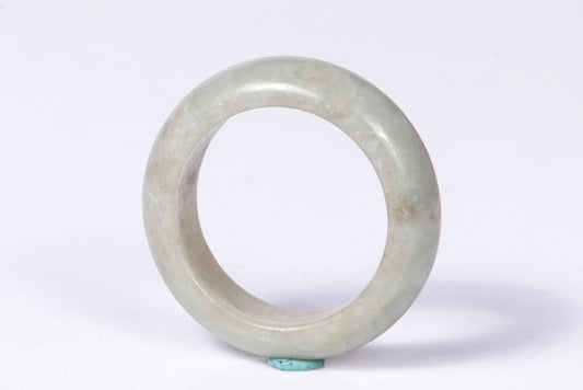 Jade ring 23.6ct size 8.5