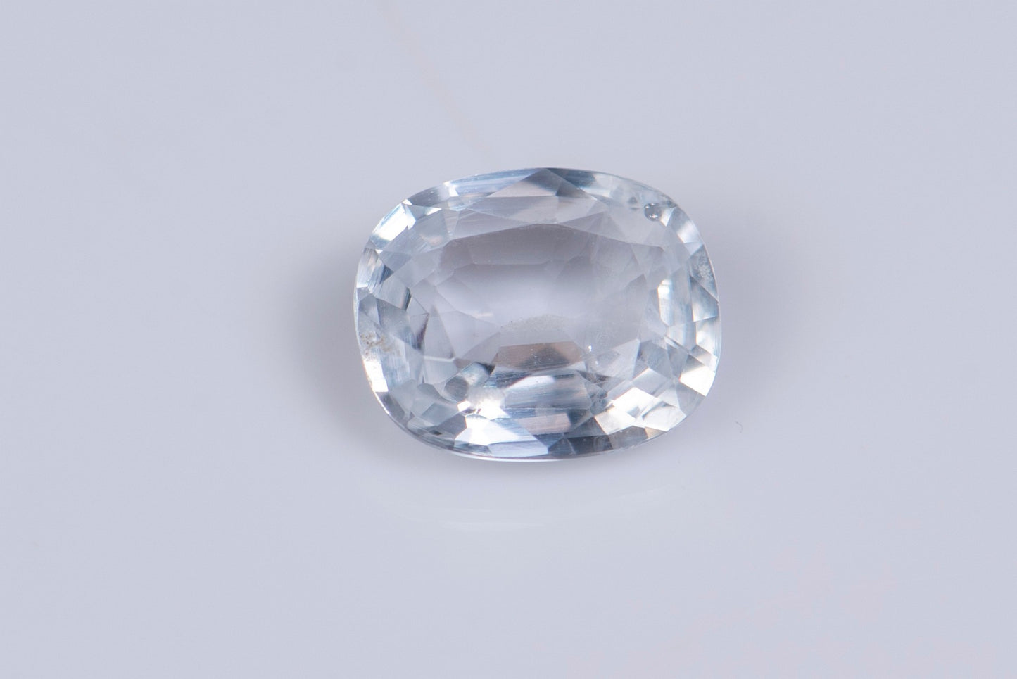 Light blue sapphire 0.86ct VS cushion cut