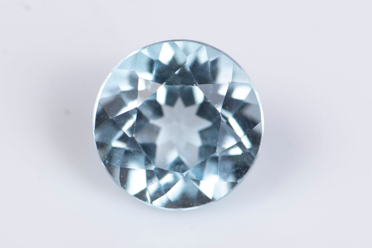 Light blue topaz 1.1ct 6.1mm round cut
