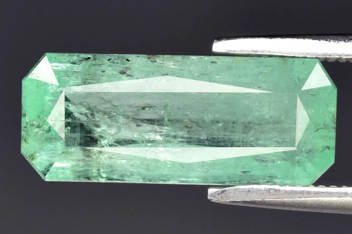 Natural Green Emerald from Nigeria 2.97ct 13.8x5.5mm Octagon Cut