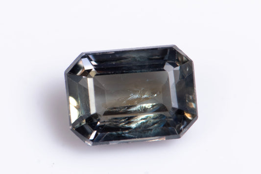 Natural green sapphire 0.53ct VS octagon cut untreated loose gemstone for jewelry
