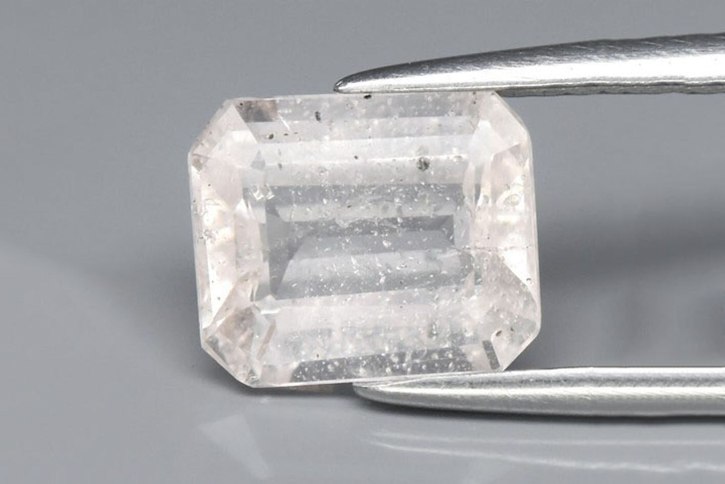 Natural light pink morganite 1.70ct octagon cut loose gemstone for jewelry