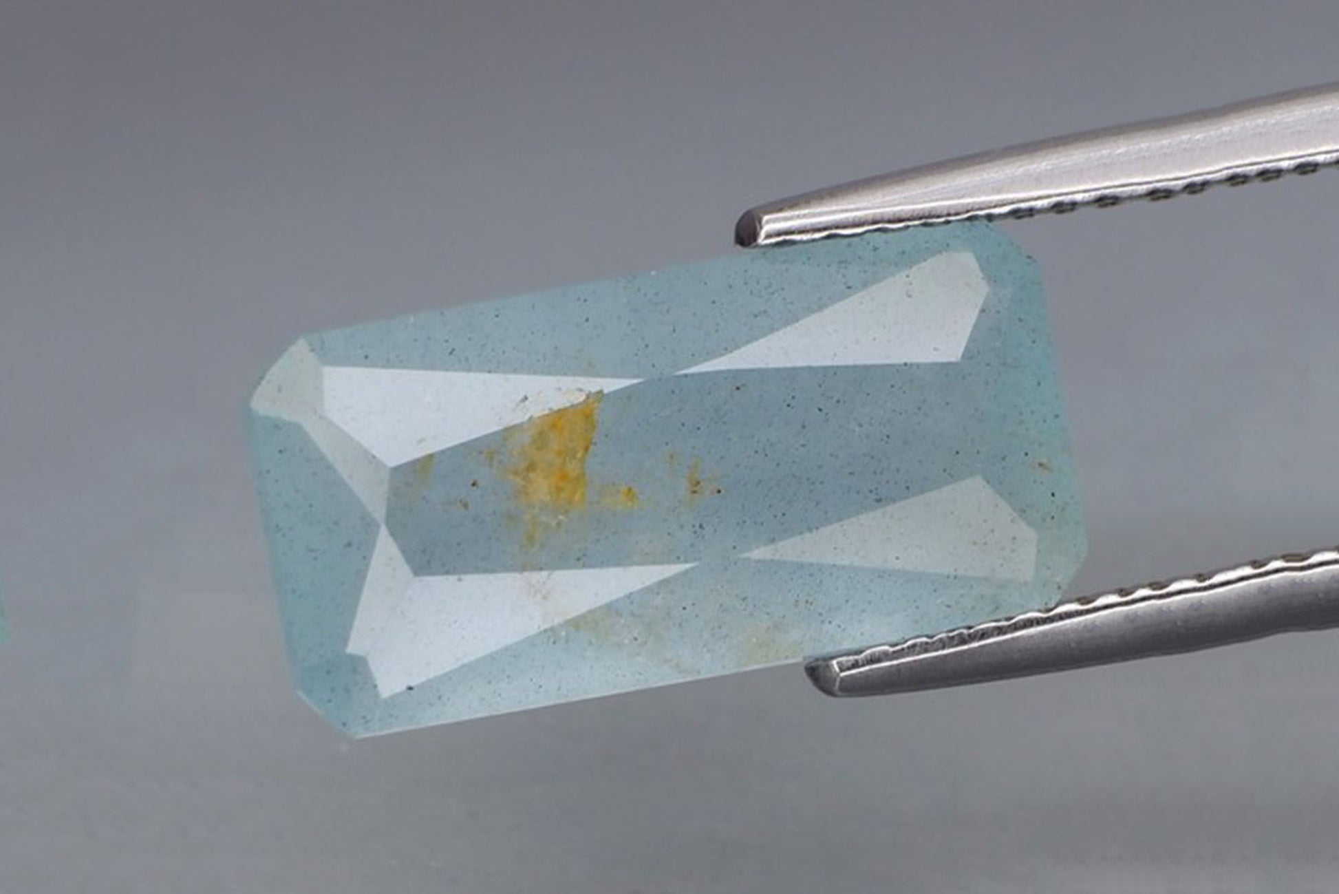 Natural sky blue aquamarine 5.55ct octagon step cut loose gemstone for jewelry