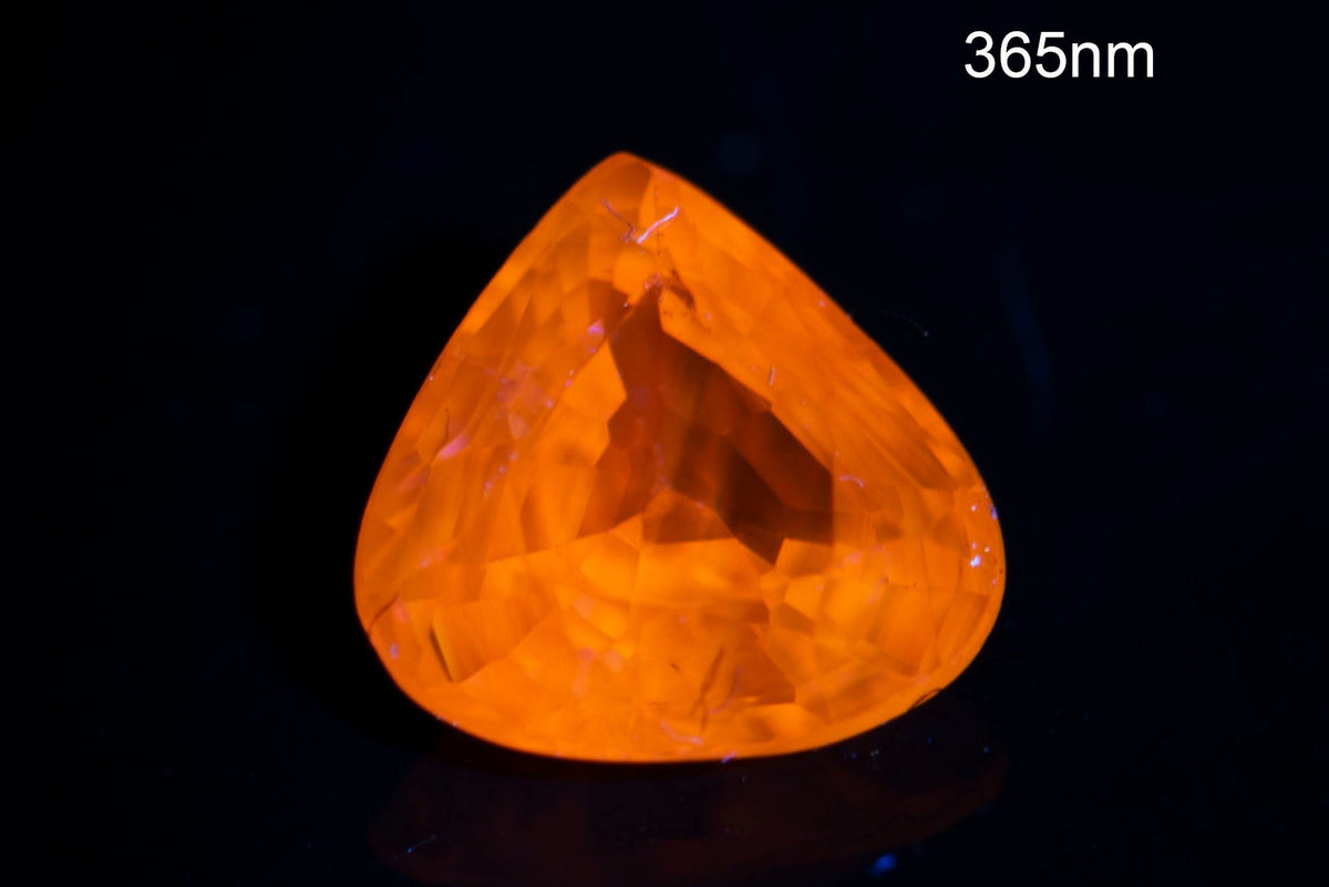 Естествен жълт цейлонски сапфир 0.45ct, нагряван, капковидна шлифовка