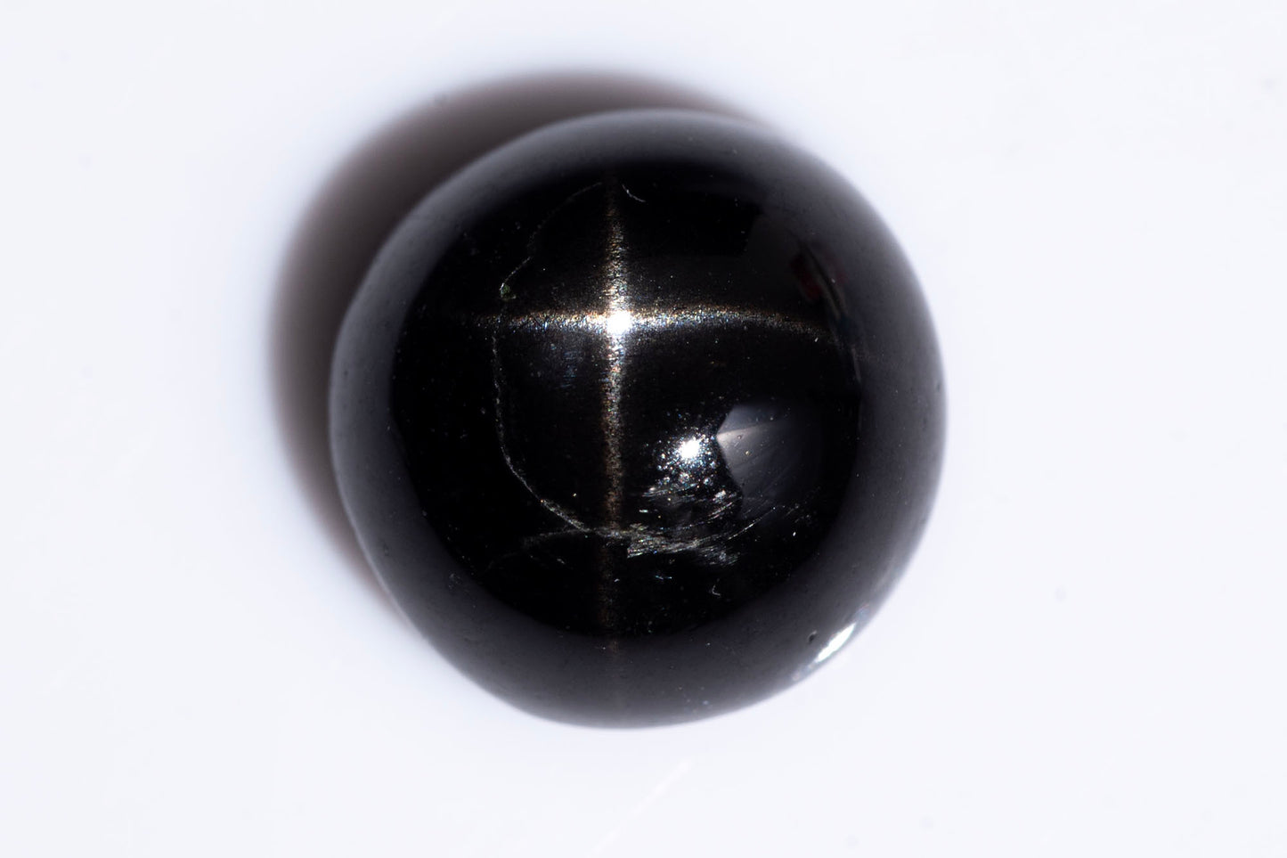 Черен звезден диопсид 4.13ct 9.1mm кръгъл кабошон