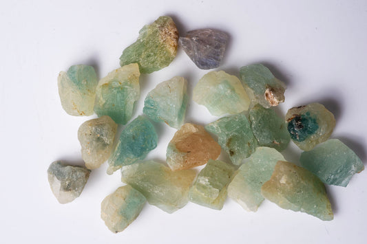 Lot natural grandidierite rough crystals 43.6ct