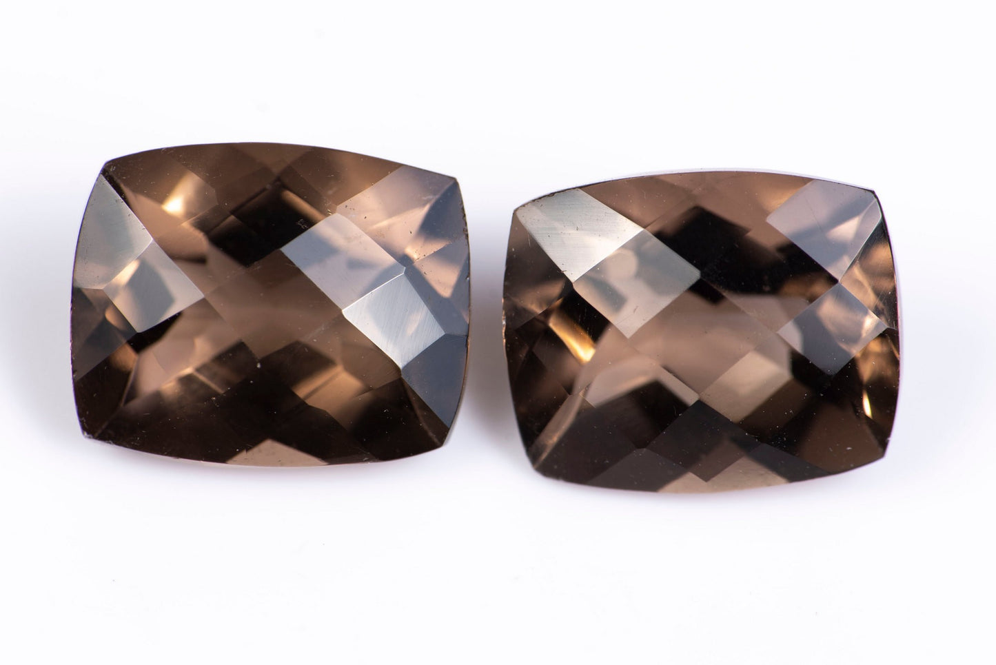 Чифт опушен кварц 7.83ct, cushion шлифовка