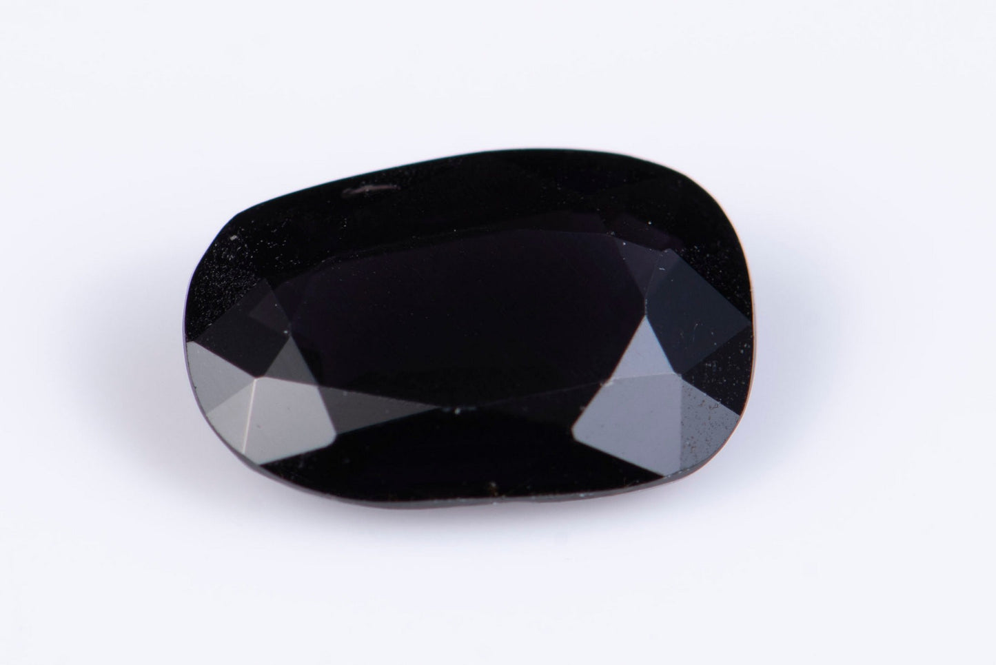 Purple spinel 1.06ct VS oval cut dark color