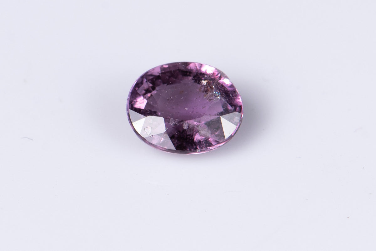 Естествен лилаво-розов сапфир 0.85ct, нетретиран, овална шлифовка №1