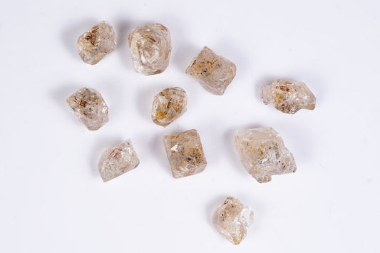 Lot 10pcs petroleum quartz crystals 28.7ct fluorescent