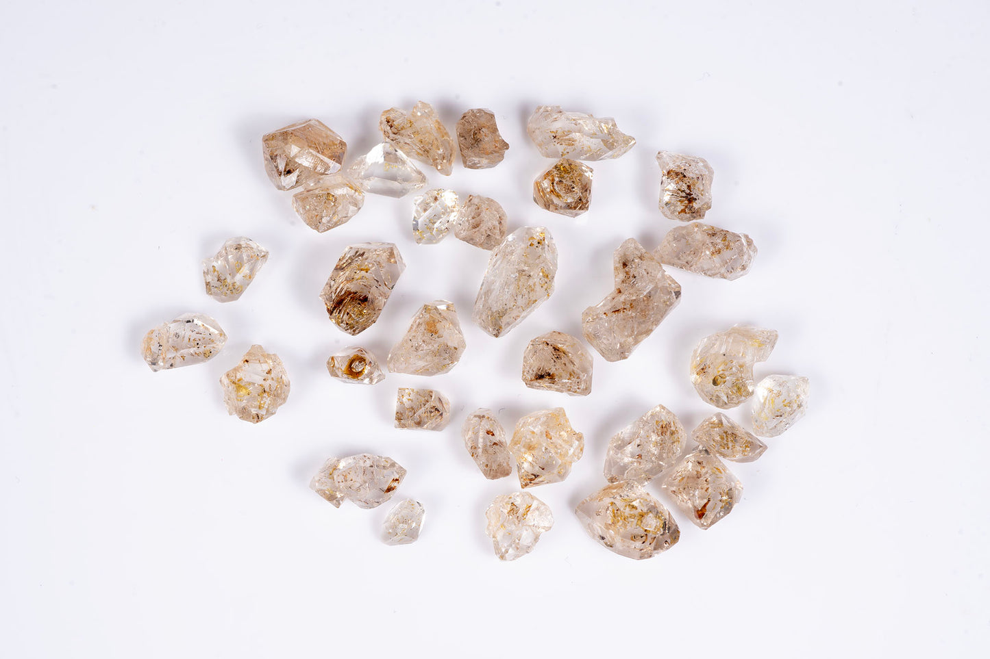 Лот 32бр. петролен кварц кристали 55.6ct флуоресцентни