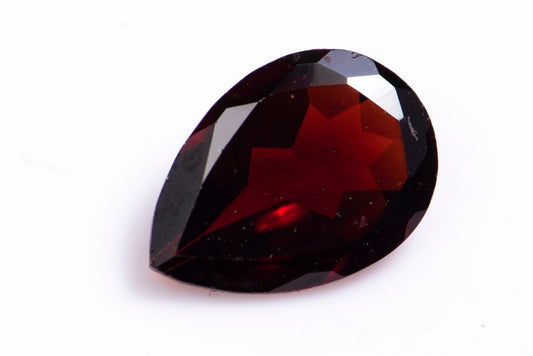 Rhodolite garnet 0.69ct teardrop cut