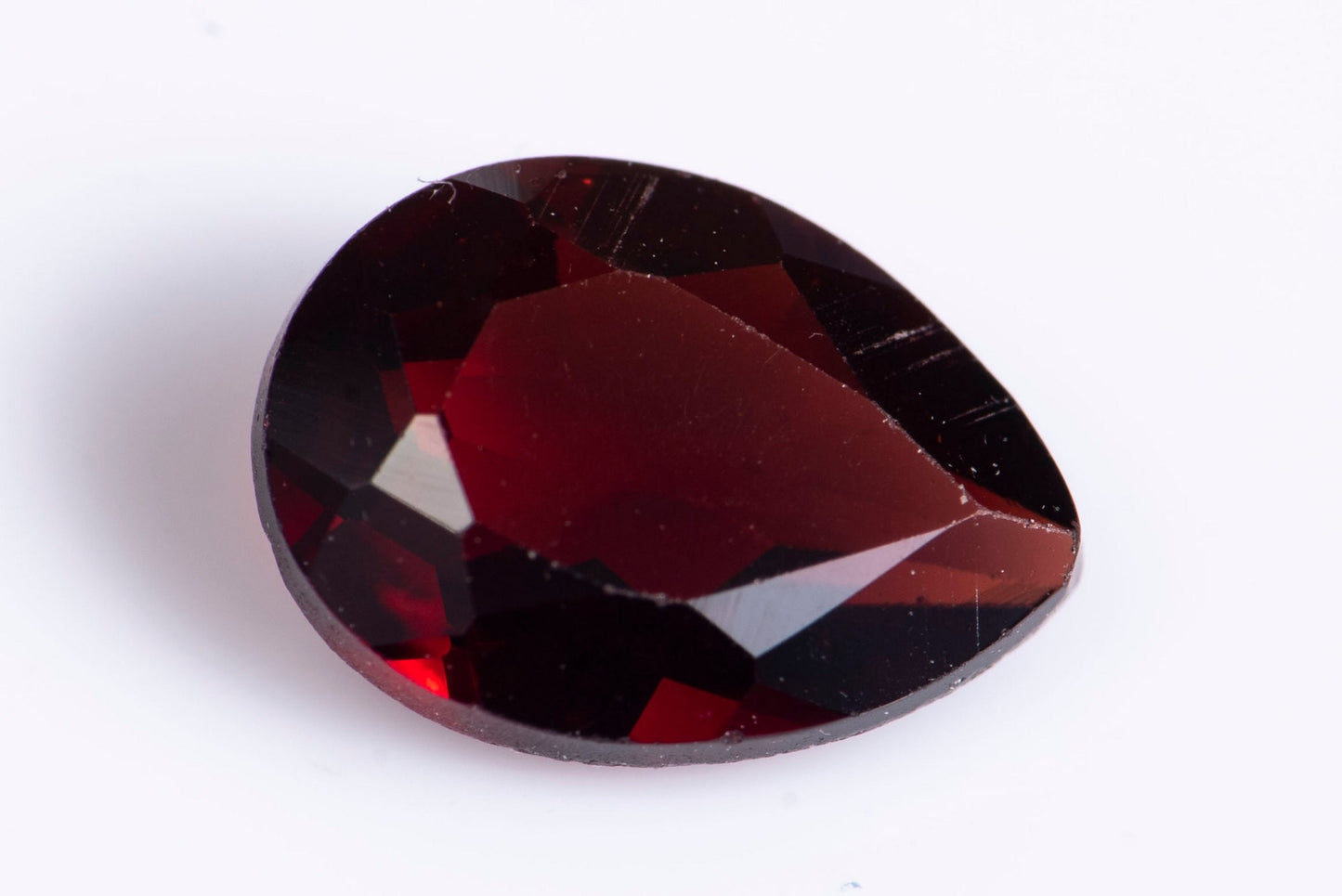 Rhodolite garnet 0.87ct teardrop cut