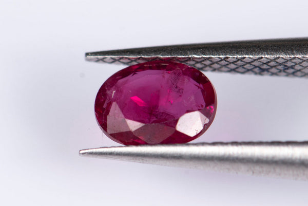Естествен рубин 0.40ct, нагряван, овална шлифовка