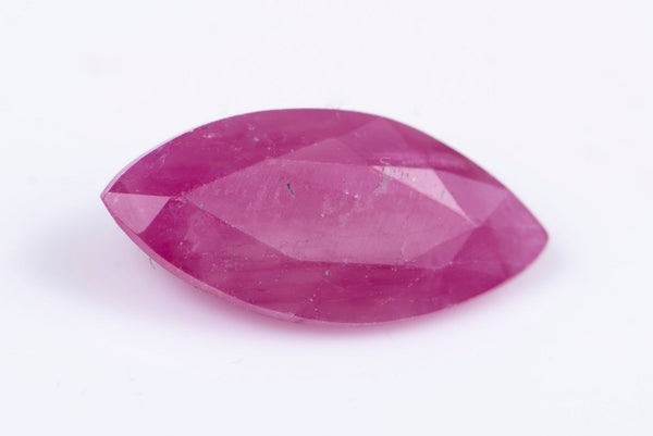 Естествен рубин 1.57ct, нагряван, маркиз шлифовка