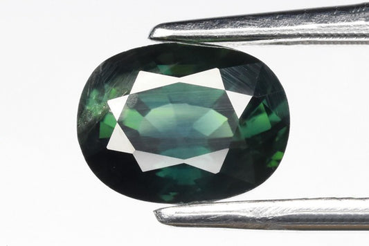 Green Sapphire - Unheated 0.88ct Oval Cut  6x4.5mm